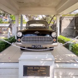 Heroes Monument (Tugu Pahlawan) - Surabaya