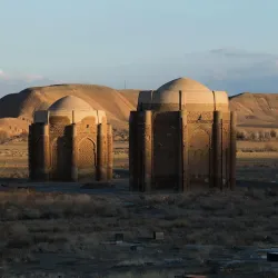 Kharraqan Towers - Abhar