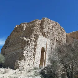 Qal'eh Dokhtar (Maiden Castle) near Sāveh - Sāveh