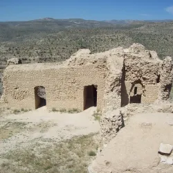 Qal'eh Dokhtar (Maiden Castle) near Sāveh - Sāveh