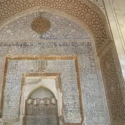 Sāveh Castle (Qal'eh Sāveh) - Sāveh