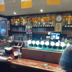 The Crane Bar - Barna