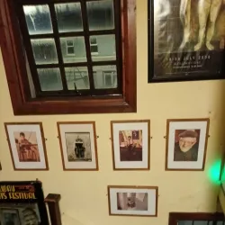 The Crane Bar - Barna