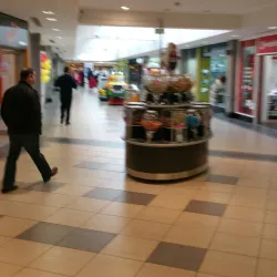 Port Road Shopping Area - Letterkenny