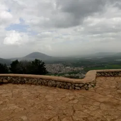 Mount Precipice - Nazareth