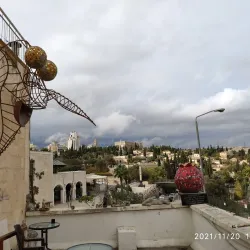 Local Art Galleries and Workshops - Tzur Hadassah