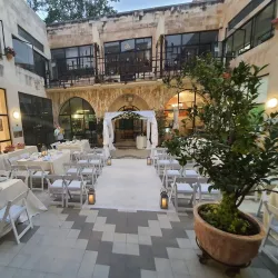 Local Art Galleries and Workshops - Tzur Hadassah