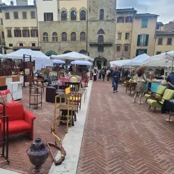 Antique Market (Fiera Antiquaria) - Arezzo