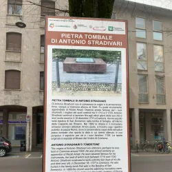 Pietra Tombale di A. Stradivari - Cremona