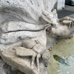 Fontana delle Api - Genzano di Roma