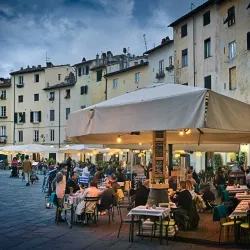 Piazza dell'Anfiteatro - Lucca