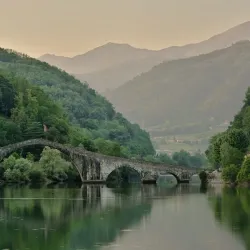 Ponte della Maddalena (Devil's Bridge) - Porcari