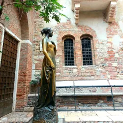 Juliet's House (Casa di Giulietta) - Verona