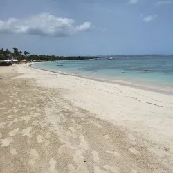 Runaway Bay Beach - Claremont