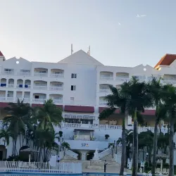 Runaway Bay Beach - Claremont