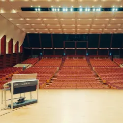 Ebina City Cultural Hall - Ebina