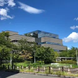 Higashi Osaka City Central Library - Higashi-osaka