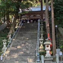 Hiraoka Shrine - Higashi-osaka