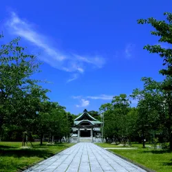 Kameyama Hachiman Shrine - Marugame