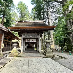 Suwa Taisha Shrine - Nagano