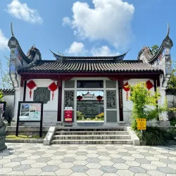 Fukushu-en Garden - Naha
