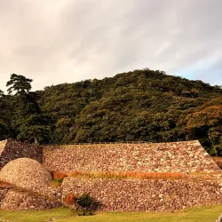 Tottori Castle Ruins (Kakujo Park) - Tottori