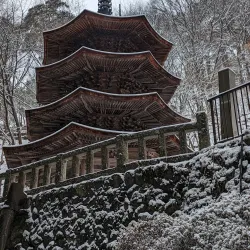Anraku-ji Temple - Ueda