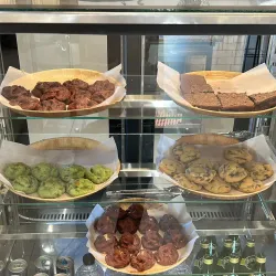 Local Eateries and Cafes - Al Jubayhah