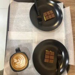 Local Eateries and Cafes - Al Jubayhah