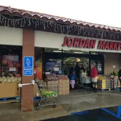 Local Markets in Ayy - 'ayy