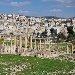 Hadrian's Arch - Jerash