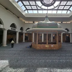 Nearby Historical Mosques - Umm As-summaq