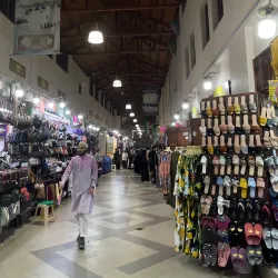 Souq Al-Mubarakiya - Abraq Khaitan