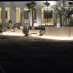 Local Eateries and Cafes - Al Wafrah