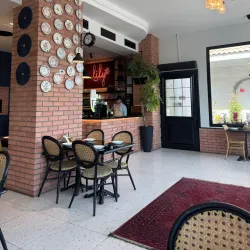 Local Cafes and Restaurants - Mahboula