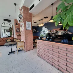 Local Cafes and Restaurants - Mahboula