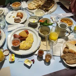 Marina Crescent - Salwa