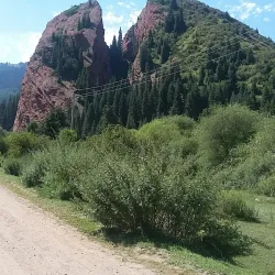 Jeti-Oguz Gorge - Kyzyl-tuu