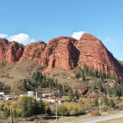 Jeti-Oguz Gorge - Kyzyl-tuu