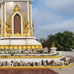 Chao Anouvong Park - Vientiane