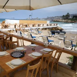 Local Seafood Restaurants - Juniyah