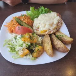 Local Cafes and Restaurants - Garliava