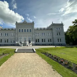 Plungė Manor and Park - Plunge