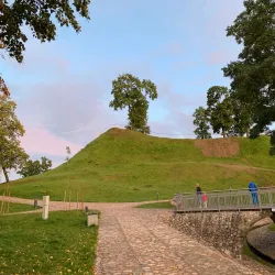 Ukmerge War Memorial - Ukmerge