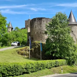 Mondercange Castle - Mondercange