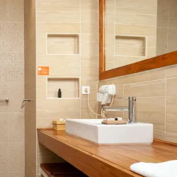 Madirokely Beach - Nosy Be