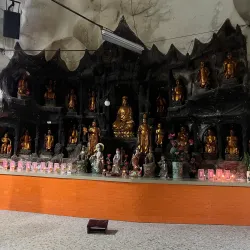 Sam Poh Tong Temple - Ipoh
