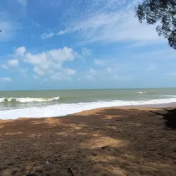 Teluk Mak Nik Beach - Kemaman