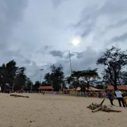 Pantai Batu Buruk (Batu Buruk Beach) - Kuala Terengganu