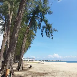 Pantai Batu Buruk (Batu Buruk Beach) - Kuala Terengganu
